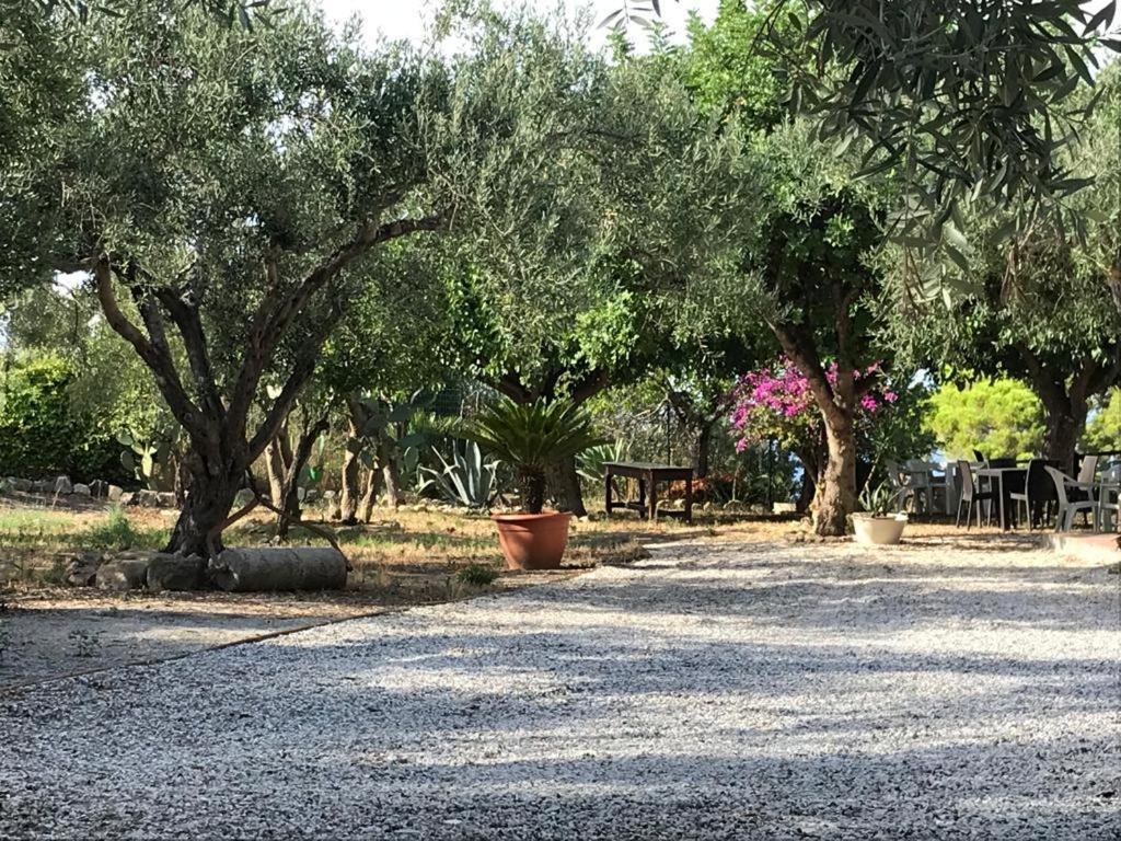 L'Ulivo In Villa Greco Tindari Zewnętrze zdjęcie